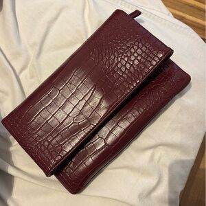 Kelly & Katie Clutch